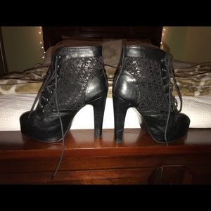 Black heel booties